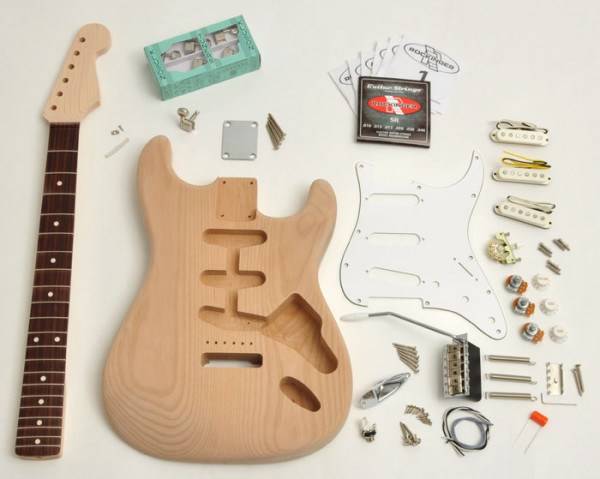 Premium Plus Strat® Style Kit, unlackiert