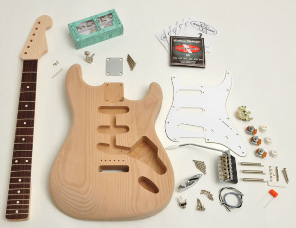 Premium Strat® Style Kit, unlackiert, ohne Pickups